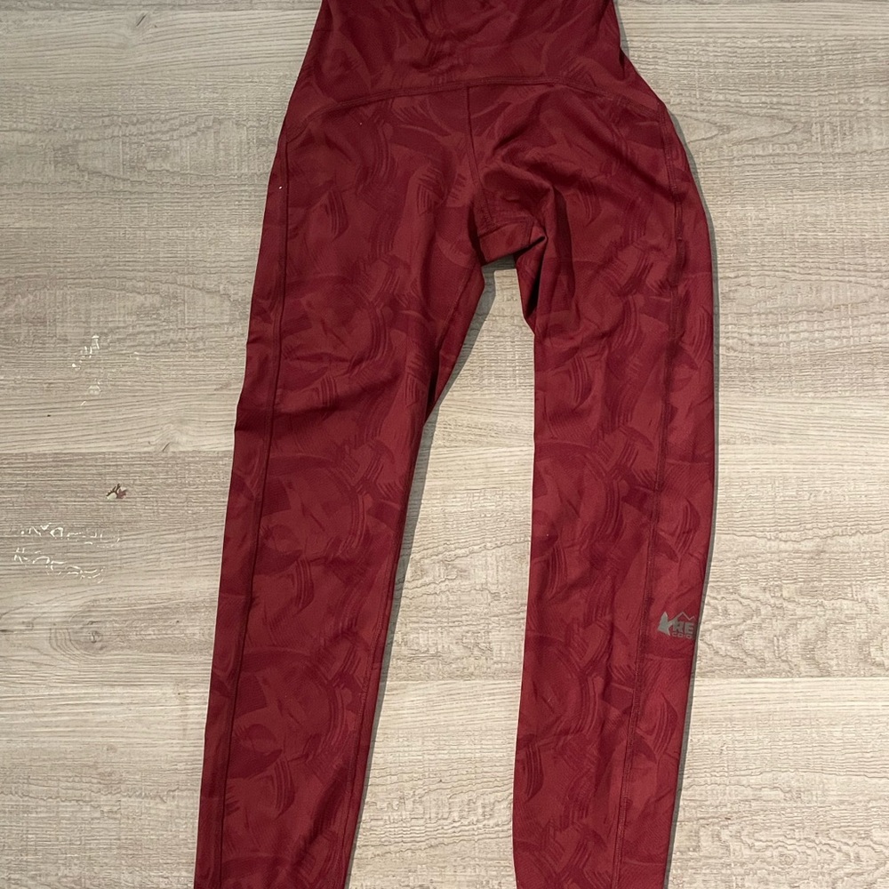 REI Red Patterned High-Waisted Leggings